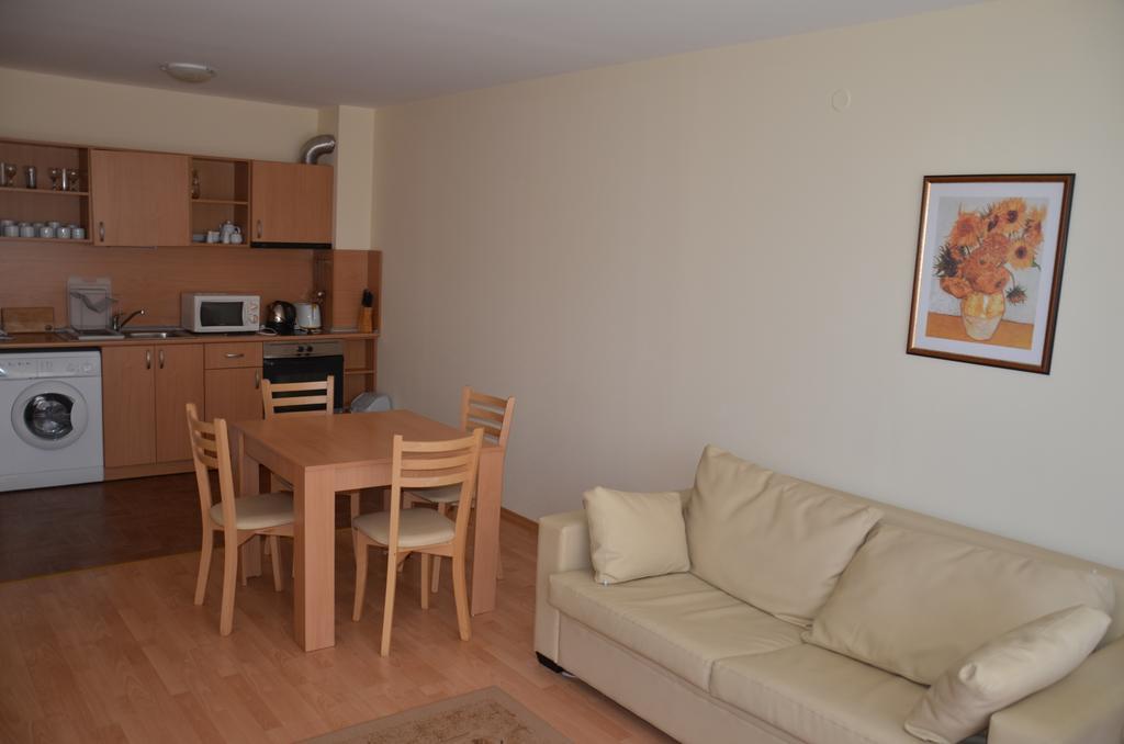 Single Private Apartments In Marina View Fort Beach Sveti Vlas Exterior foto